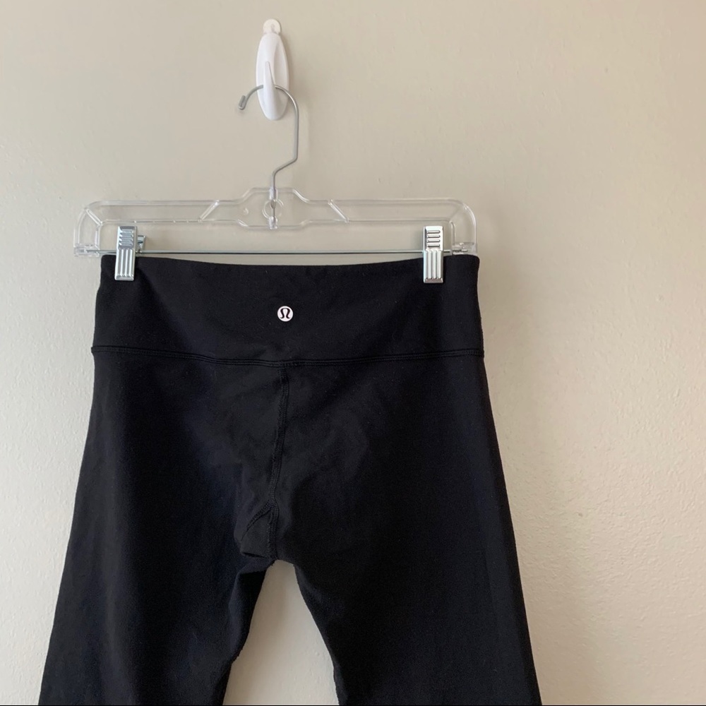 Lululemon crop leggings - Picture 2 of 4